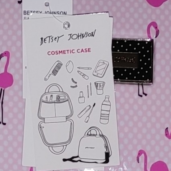 New Betsey Johnson Flamingo Strut Luggage Set - Picture 8 of 10